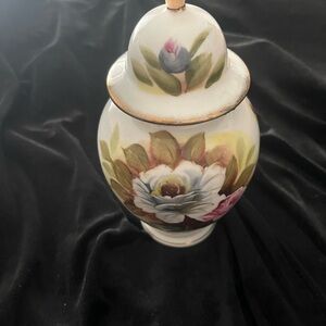 Ardalt Lenwile Hand Painted Ginger Jar With Lid. Floral Rose Gold Trimmed